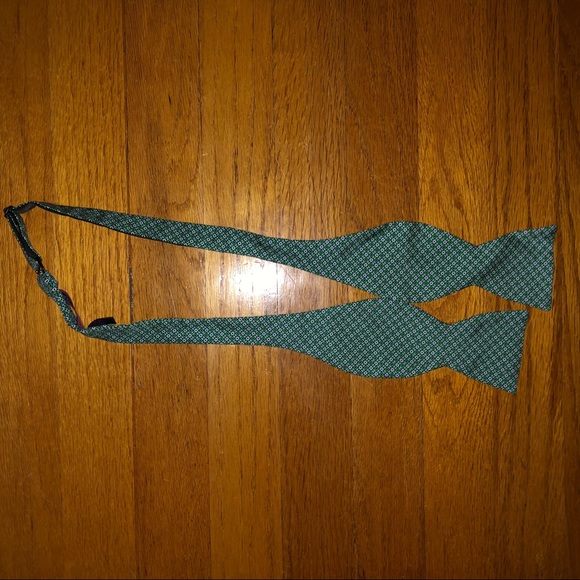 Green Ho-Ho-Ho Bow Tie - Picture 2 of 3